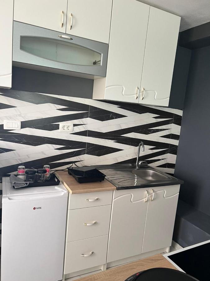 Apartman Glorija โกตอร์ ภายนอก รูปภาพ